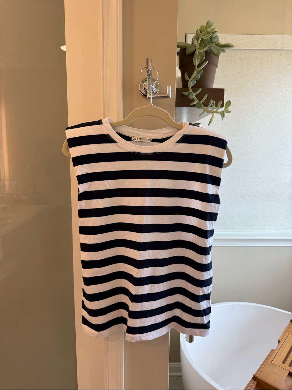 Zara shoulder pad tank S
